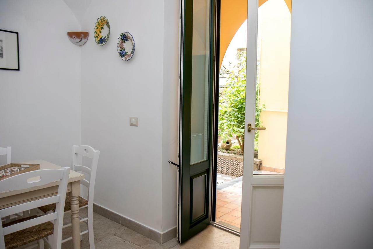 סורנטו Casetta Fuoro Guest House מראה חיצוני תמונה